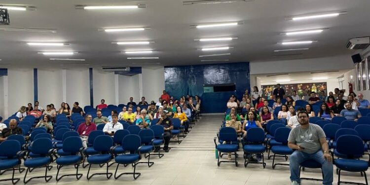 Ciclo de reuniões para debater a minuta de flexibilização inicia-se na Reitoria